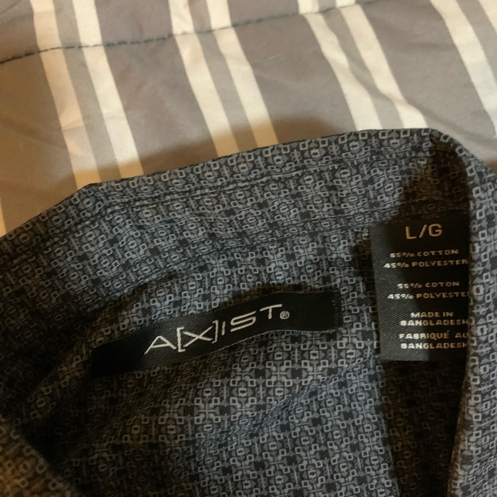 Axist Pattern Button Down - Picture 2 of 4